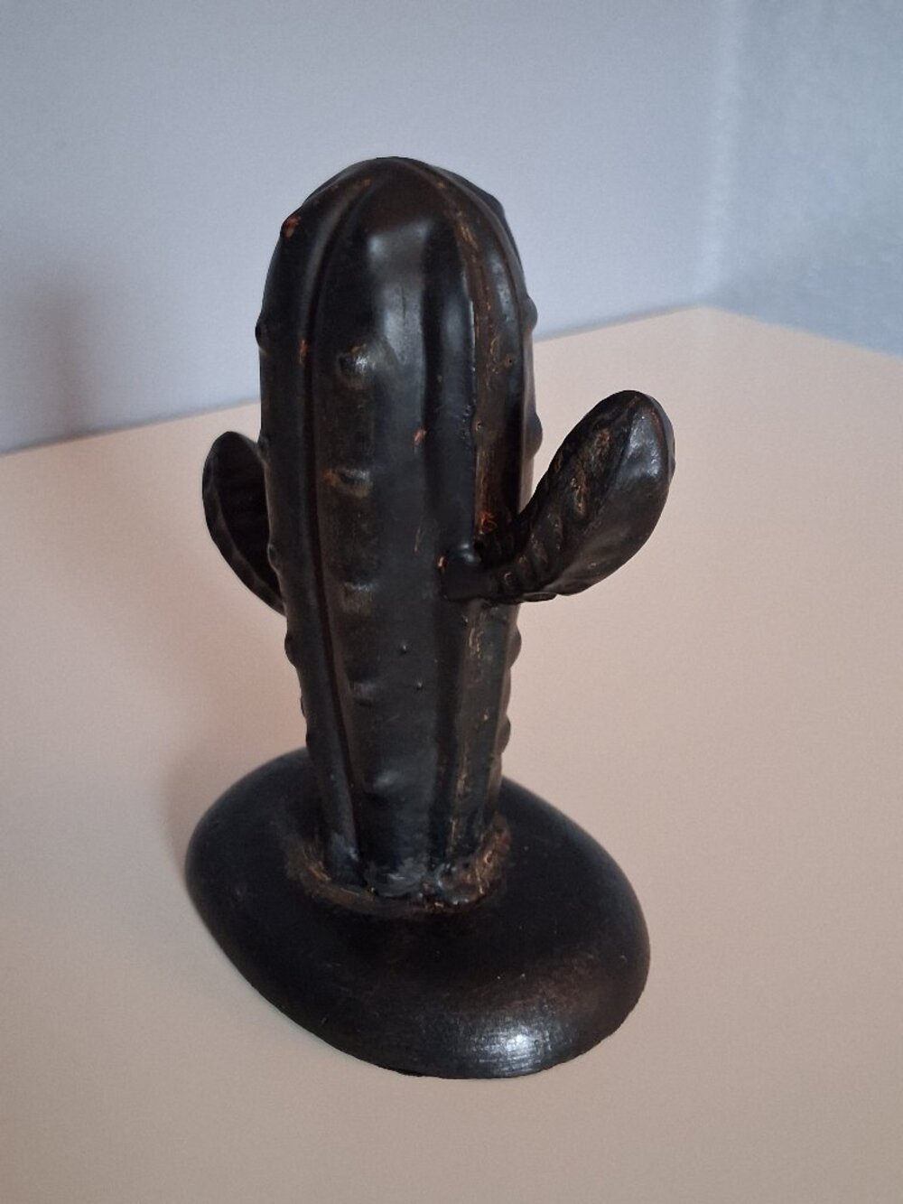 Metal Cactus Doorstop Southwest Decor approx 3 pounds - Picture 5 of 7